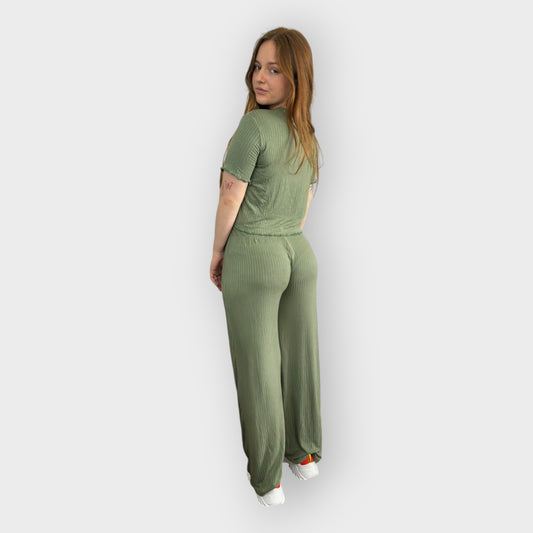 Conjunto Comfy